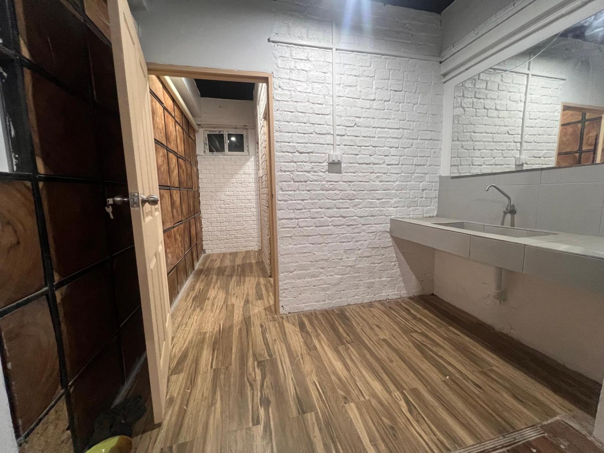 Patong Adventure Hostel Dış mekan fotoğraf
